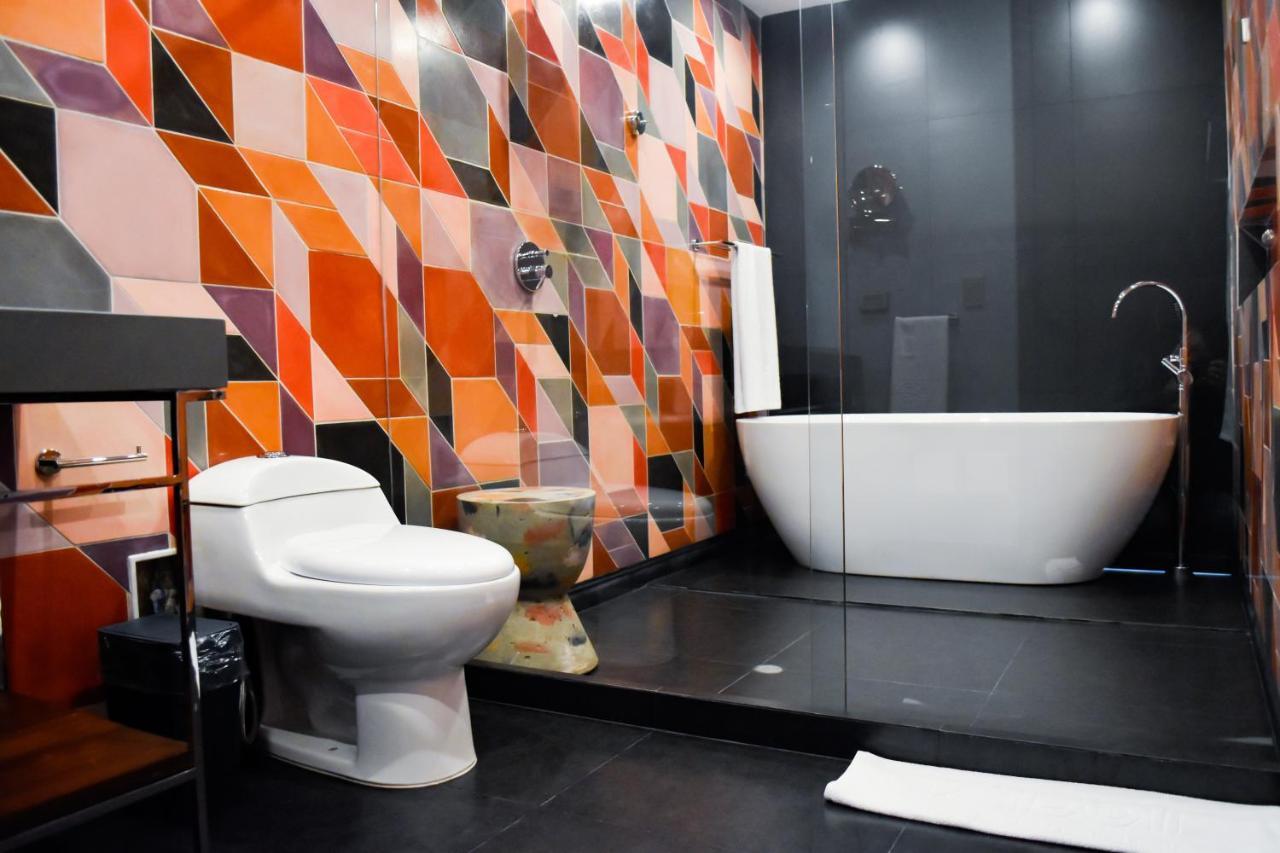 Hotel V1501 Pasto Esterno foto Bathroom