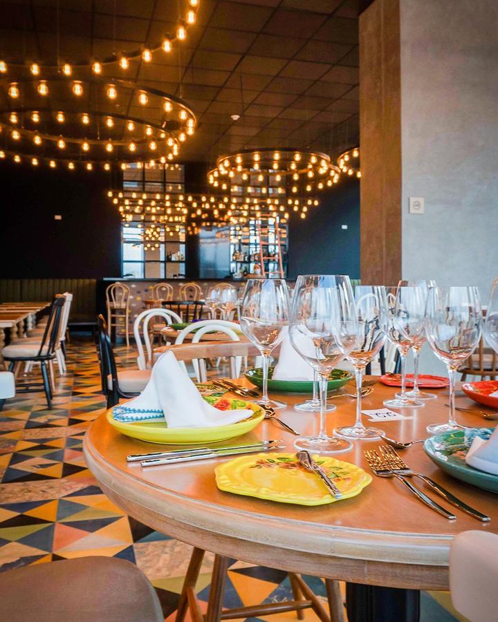 Hotel V1501 Pasto Esterno foto The interior of the restaurant