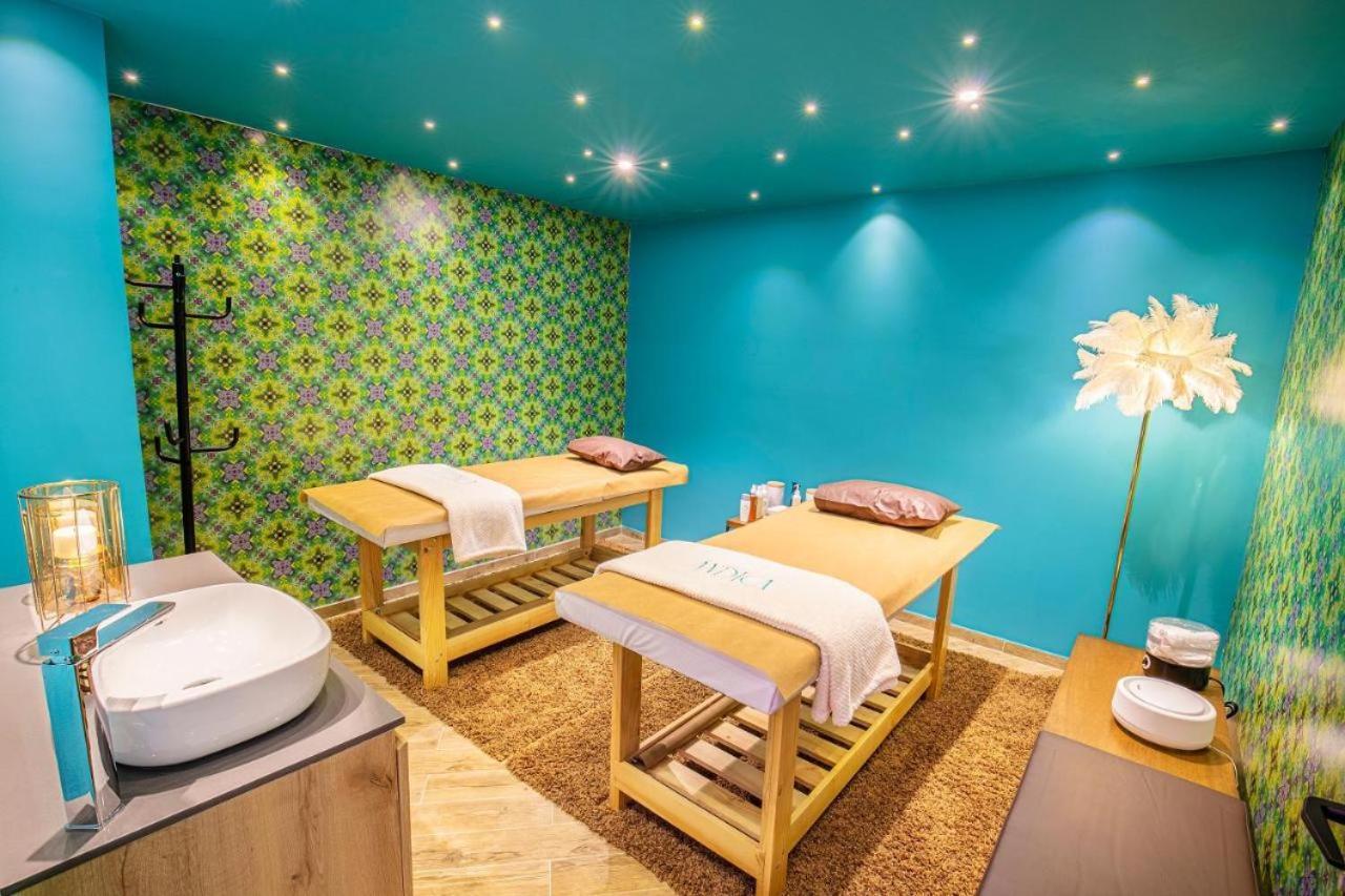Hotel V1501 Pasto Esterno foto A spa in Paris, France